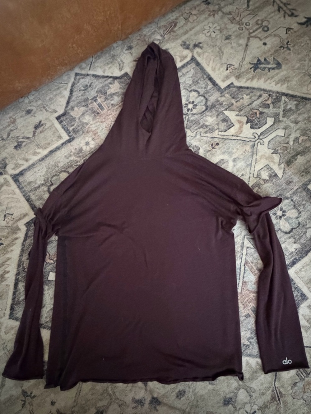 Alo Yoga Lightweight Hooded Long Sleeve – Maroon/Burgundy – Size M – Athleisure